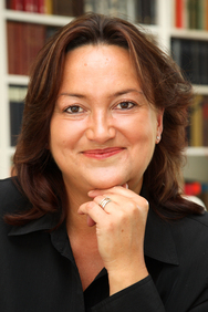 Prof. Dr. Sabine Mertel von der HAWK-Fakult&auml;t Soziale Arbeit und Gesundheit startet Laufgruppe 