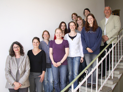 Prof. Ulrike H&auml;hner von der Fachrichtung Schriftgut, Buch und Graphik der Fakult&auml;t Erhaltu